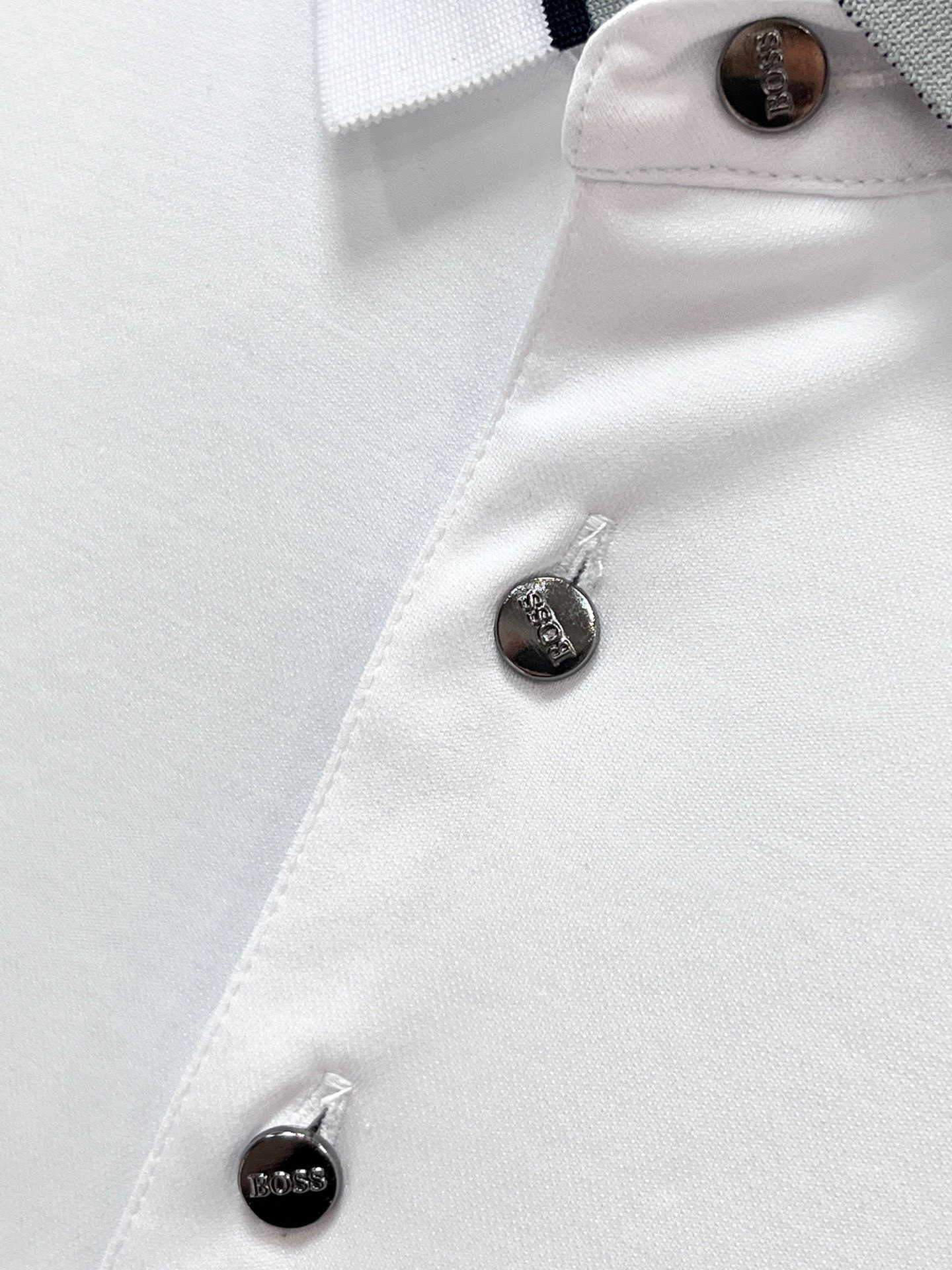 P552 BOSS 2025s Summer Men’s Business POLOs: Unique Texture and Quality Fabric - 图片 7