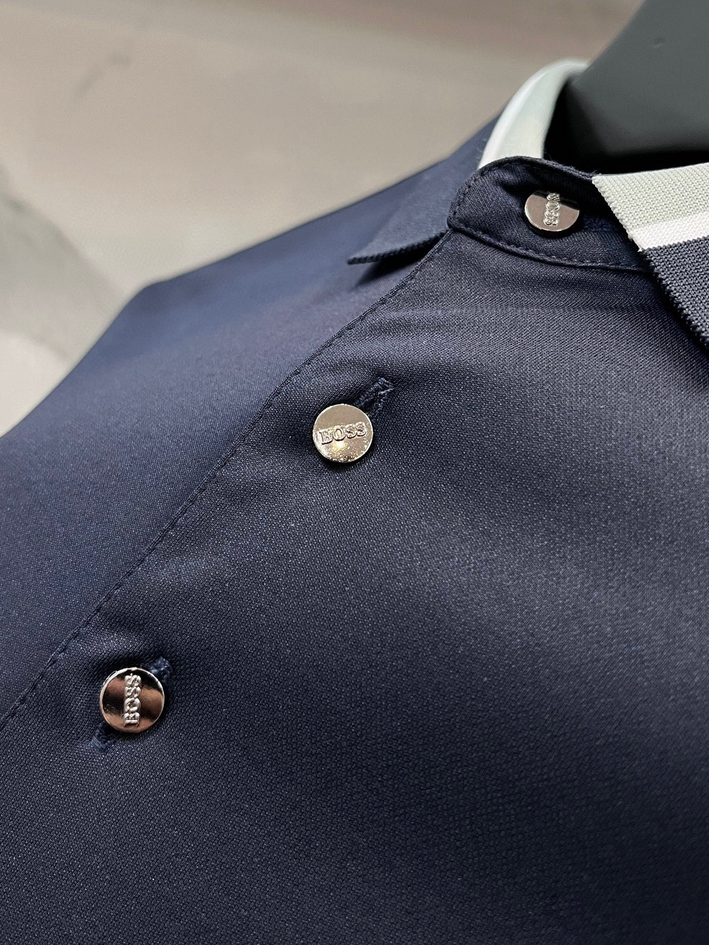 P552 BOSS 2025s Men’s Dry Business POLOs with Unique Texture and Superior Quality - 图片 5