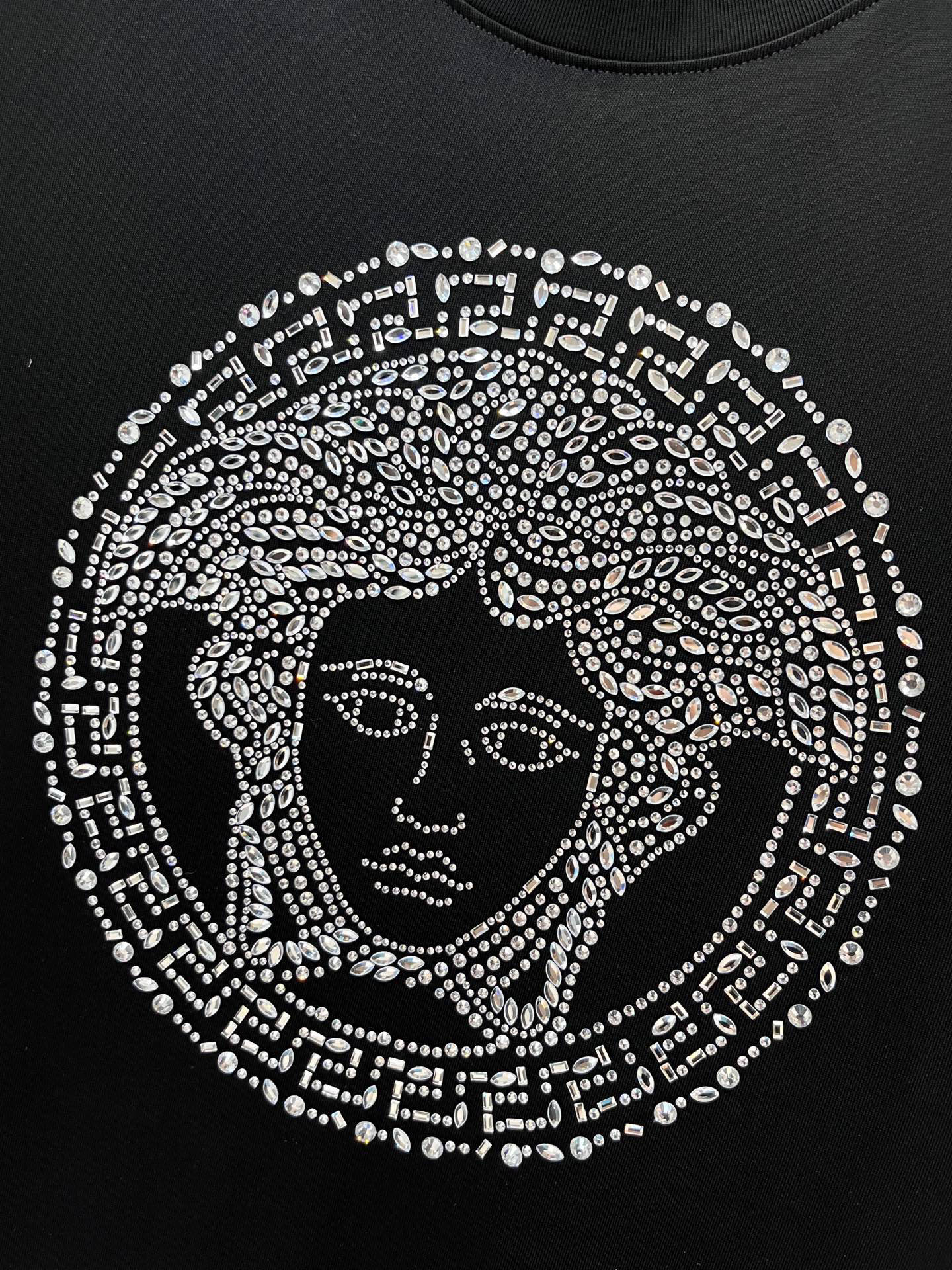 VERSACE/范思哲 2025春夏装欧洲GW专柜新款 走秀网红款定制 顶级原单时尚休闲短袖T恤。25s