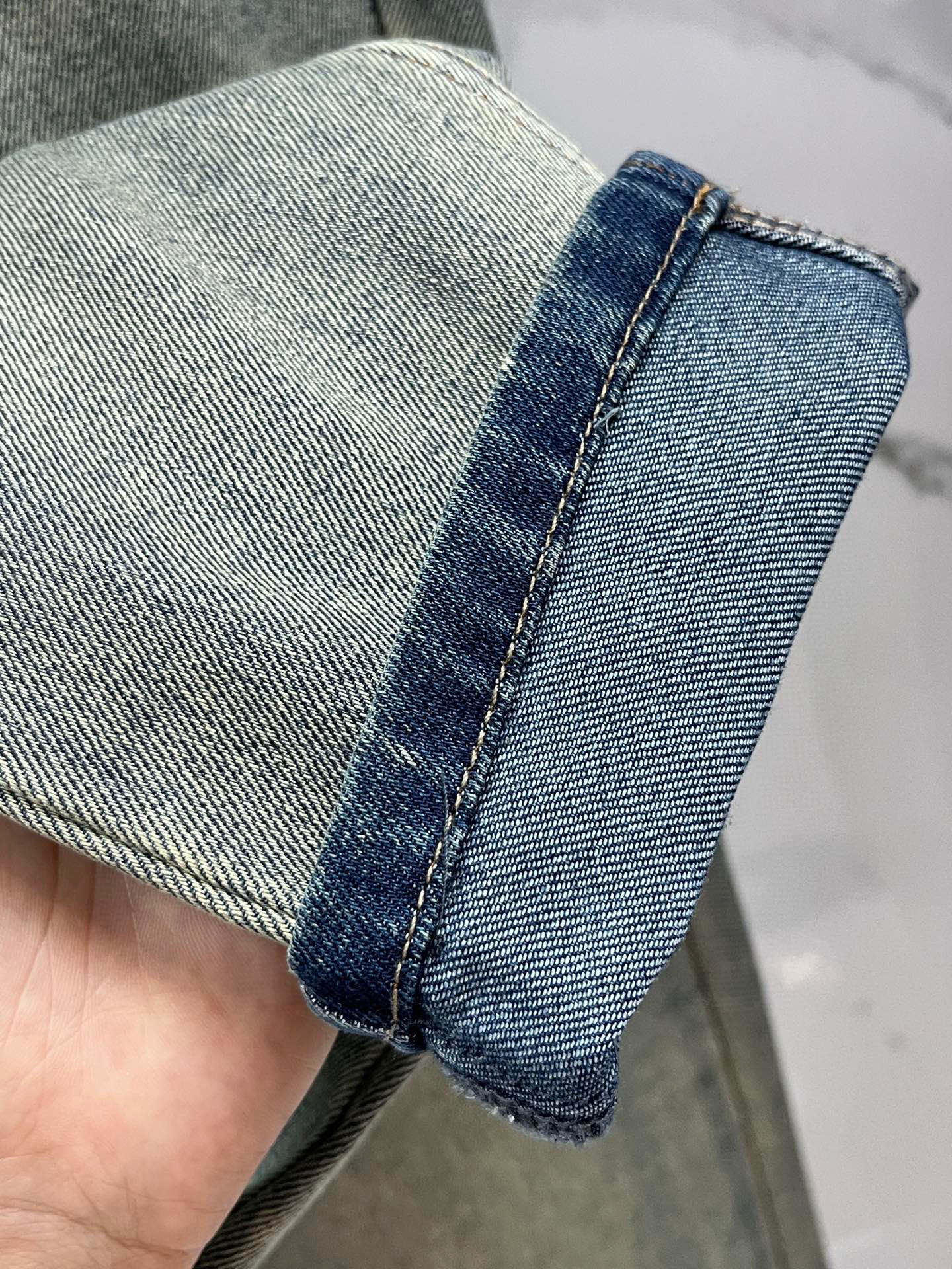  LV 2025SS早春新品薄款重工休闲牛仔裤👖，进口优质水洗弹力面料，上身舒适透气有弹力，客供五金辅料