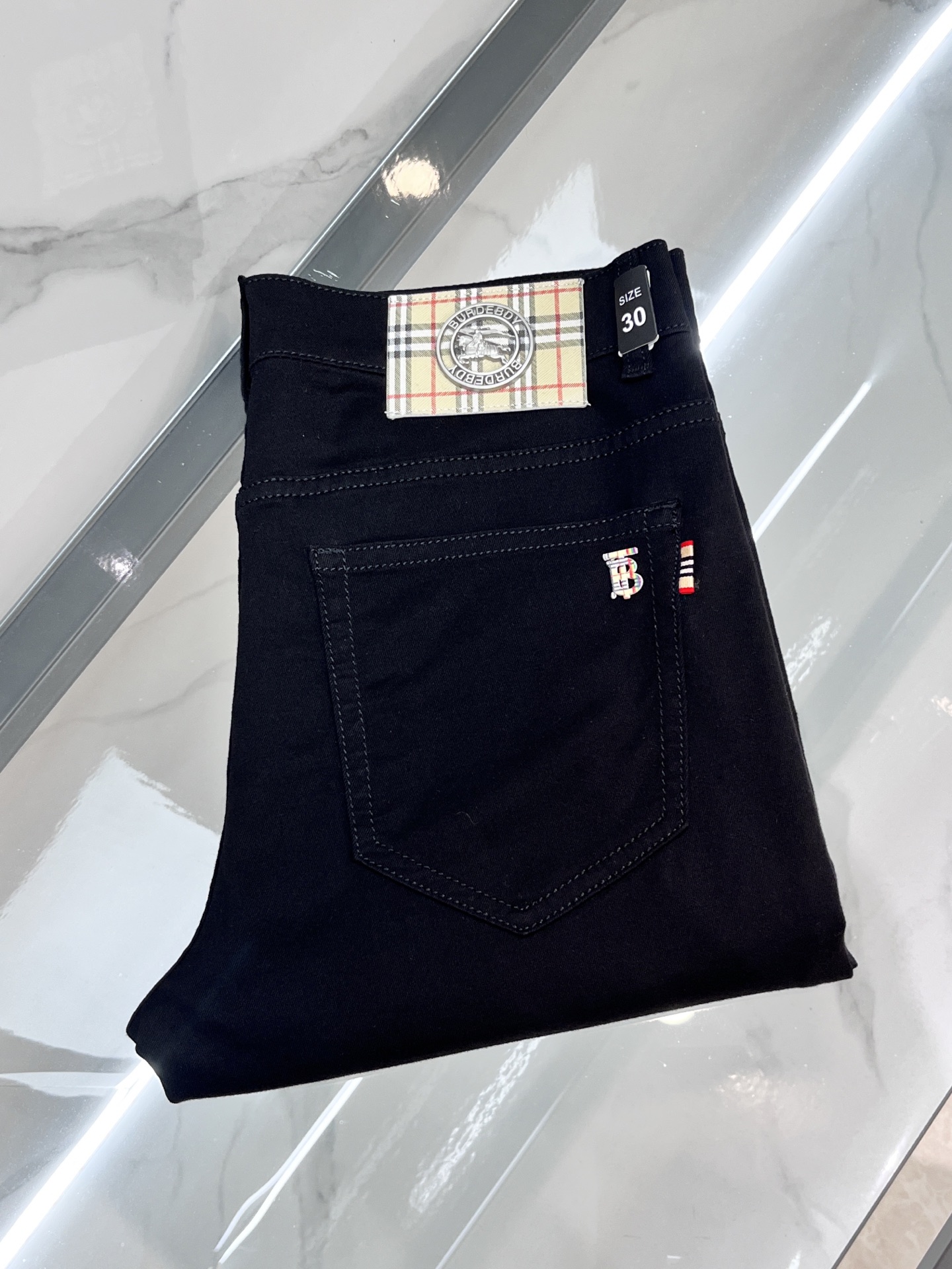 High-Quality Water-Washed Jeans with Hardware Decorations, Top-Notch Order for 2025SS – Size 29-38 - 图片 1