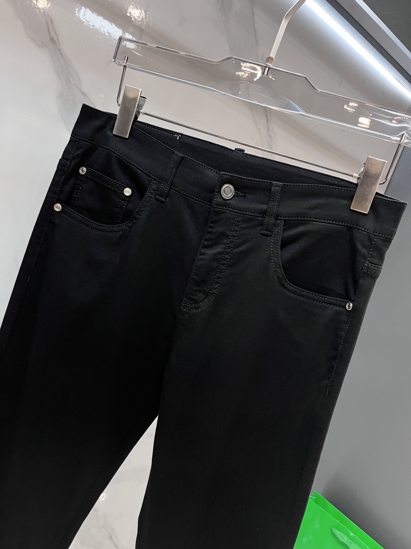 High-Quality Water-Washed Jeans with Hardware Decorations, Top-Notch Order for 2025SS – Size 29-38 - 图片 4