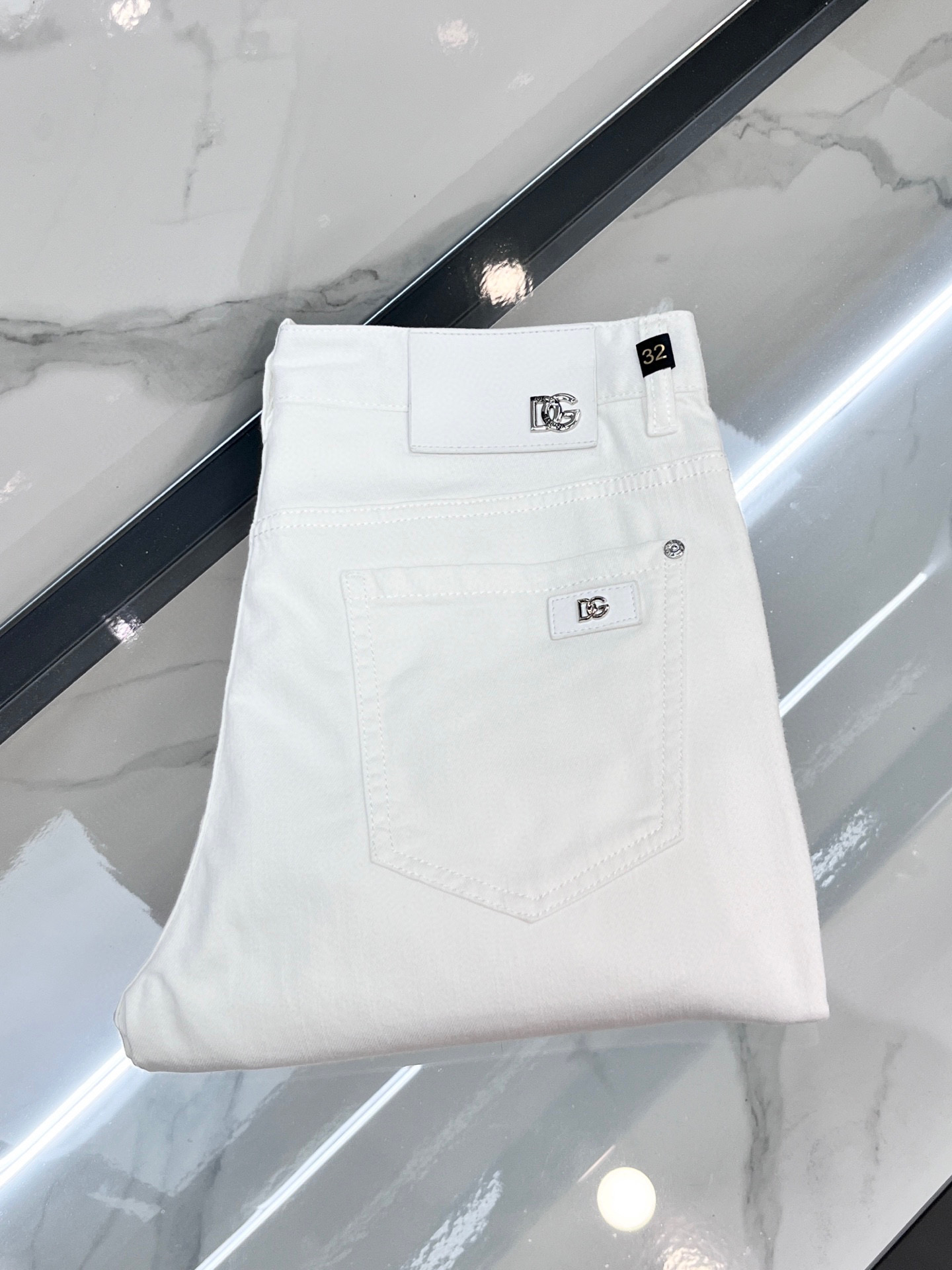 NO:527852,DG 2025SS early spring new thin heavy industry casual jeans, imported high-quality washing elastic fabric, comfortable, breathable and elastic upper body, customer-supplied hardware and auxiliary materials decoration, super positive style, full-quality order model, full-body handsome upper body …………………………………………………………………………………………………………………………………………………………………………………………………………………………………………………………………………………………………………………………………………………………………………………………………………………………………………………………………………………………………………………………………………………………………………………………………………………………………………………………………………………………………………………………………………………………………………………………………………………………………………………………………………………………………………………………………………………………………………………………………………………………………………………………………………………………………………………………………………………………………………………………………………………………………19860909DG 2025SS早春新品薄款重工休闲牛仔裤,进口优质水洗弹力面料,上身舒适透气有弹力,客供五金辅料装饰,版型超正,全品相订单款,上身帅气十足 …………………………………………………… Size29-38,,jeans,alexander wang,Men's clothing