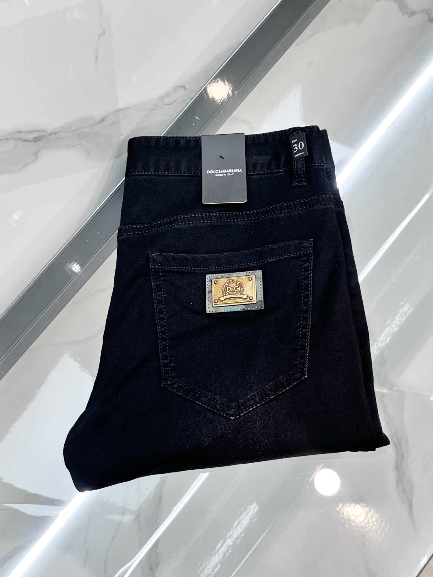 NO:428235,DG 2025SS early spring new thin heavy industry casual jeans, imported high-quality washing elastic fabric, comfortable, breathable and elastic upper body, customer-supplied hardware and auxiliary materials decoration, super positive style, full-quality order model, full-body handsome upper body ………………………………………………………………………………………………………………………………………………………………………………………………………………………………………………………………………………………………………………………………………………………………………………………………………………………………………………………………………………………………………………………19860909DG 2025SS早春新品薄款重工休闲牛仔裤,进口优质水洗弹力面料,上身舒适透气有弹力,客供五金辅料装饰,版型超正,全品相订单款,上身帅气十足 …………………………………………………… Size29-38,,jeans,alexander wang,Men's clothing