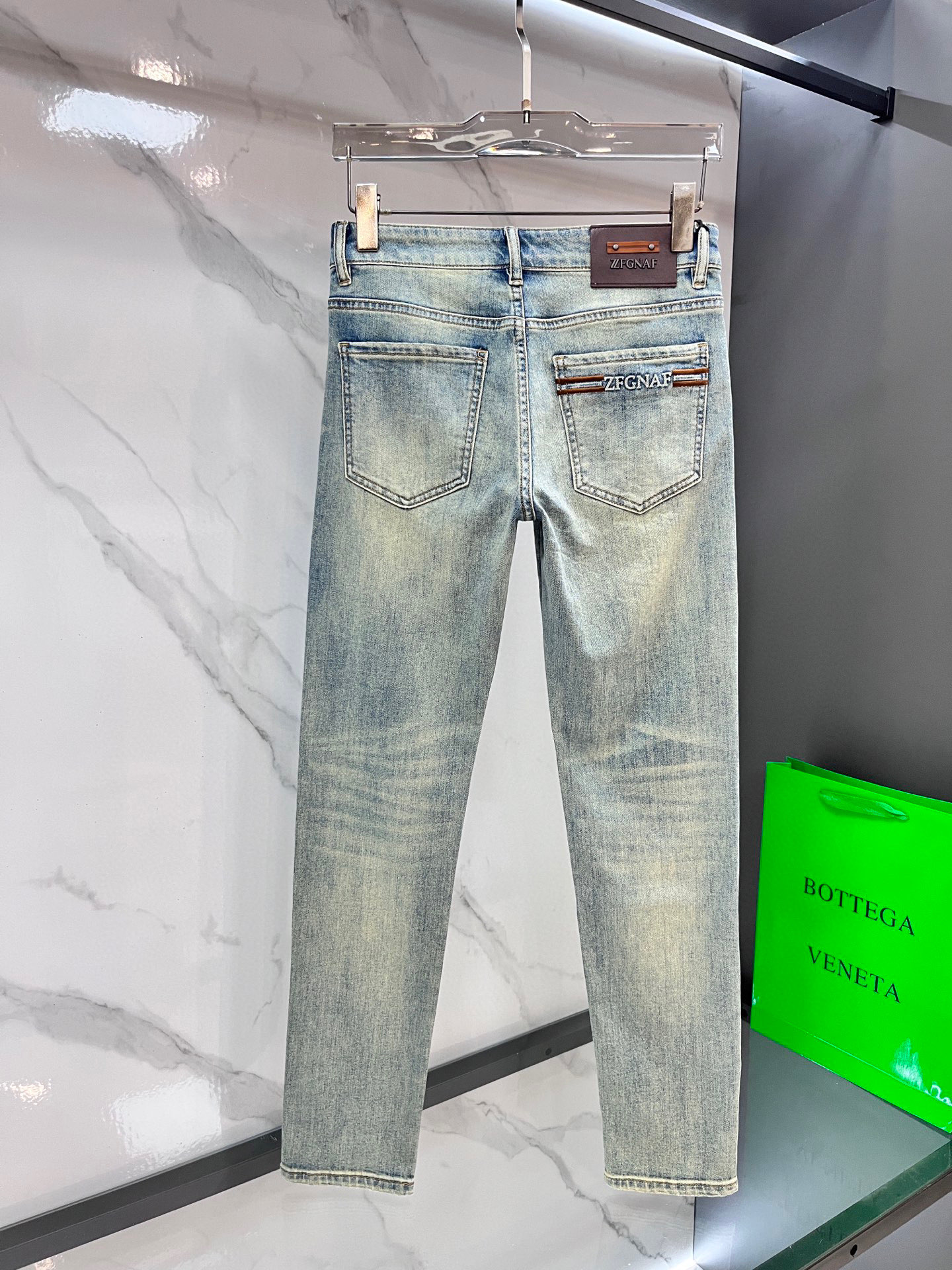 杰尼亚 2025SS早春新品薄款重工休闲牛仔裤👖，进口优质水洗弹力面料，上身舒适透气有弹力，客供五金辅料