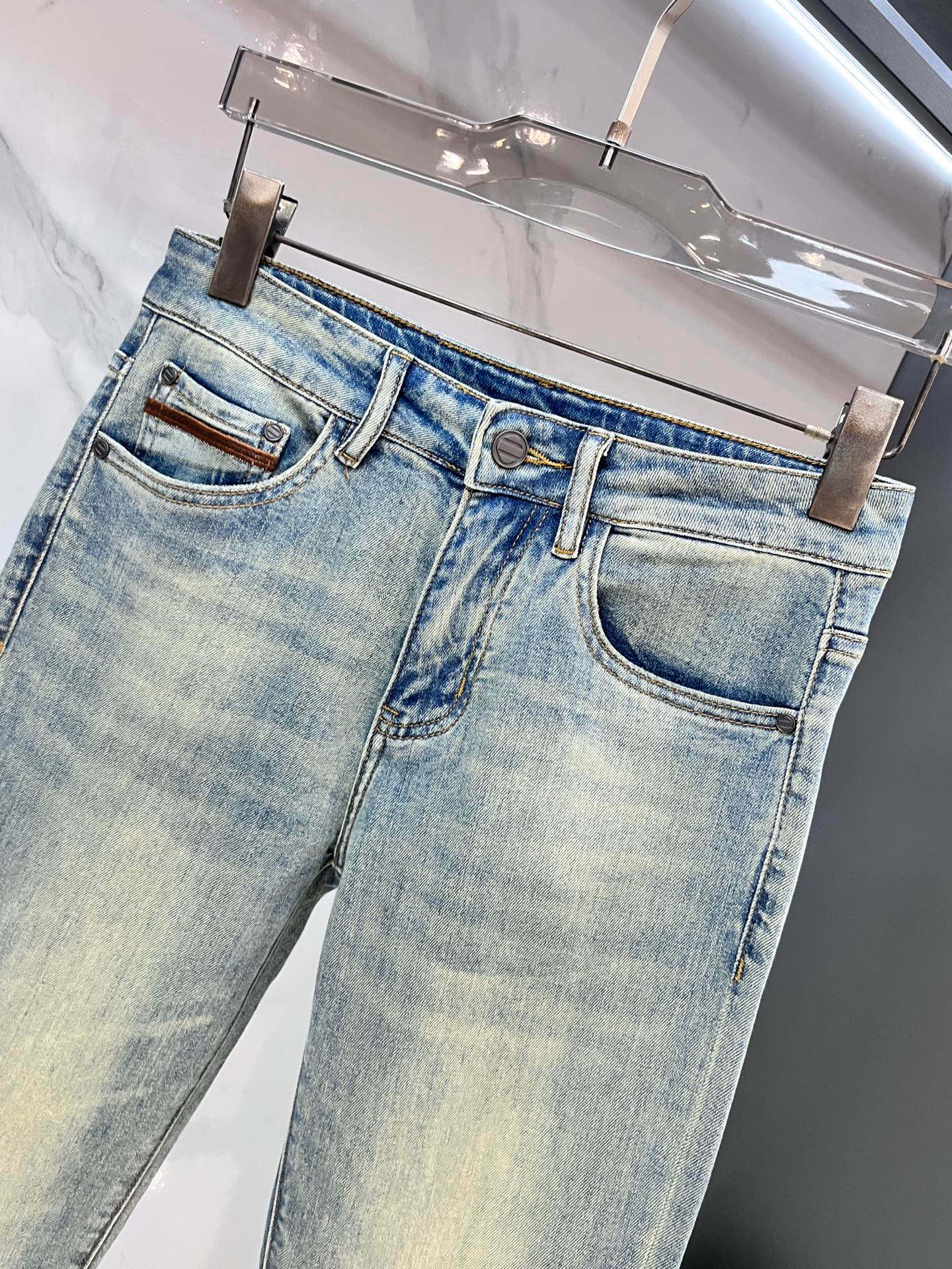 杰尼亚 2025SS早春新品薄款重工休闲牛仔裤👖，进口优质水洗弹力面料，上身舒适透气有弹力，客供五金辅料