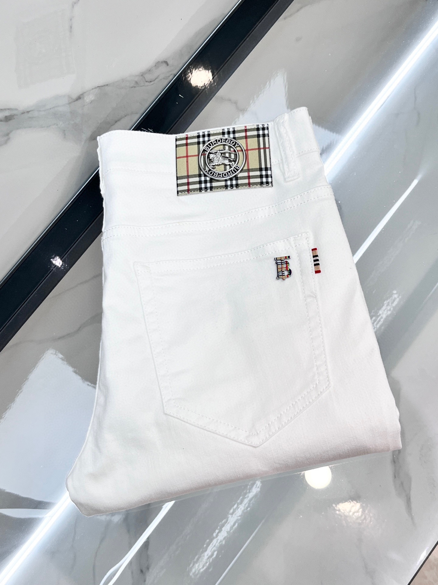 NO:518994,Burberry 2025SS early spring new thin heavy industry casual jeans, imported high-quality washing elastic fabric, comfortable, breathable and elastic upper body, customer-supplied hardware and auxiliary materials decoration, super positive style, full-quality order model, full-body handsome upper body ………………………………………………………………………………………………………………………………………………………………………………………………………………………………………………………………………………………………………………………………………………………………………………………………………………………………………………………………………………………………………………………19860909巴宝莉 2025SS早春新品薄款重工休闲牛仔裤,进口优质水洗弹力面料,上身舒适透气有弹力,客供五金辅料装饰,版型超正,全品相订单款,上身帅气十足 …………………………………………………… Size29-38,,burberry,jeans,alexander wang,Men's clothing