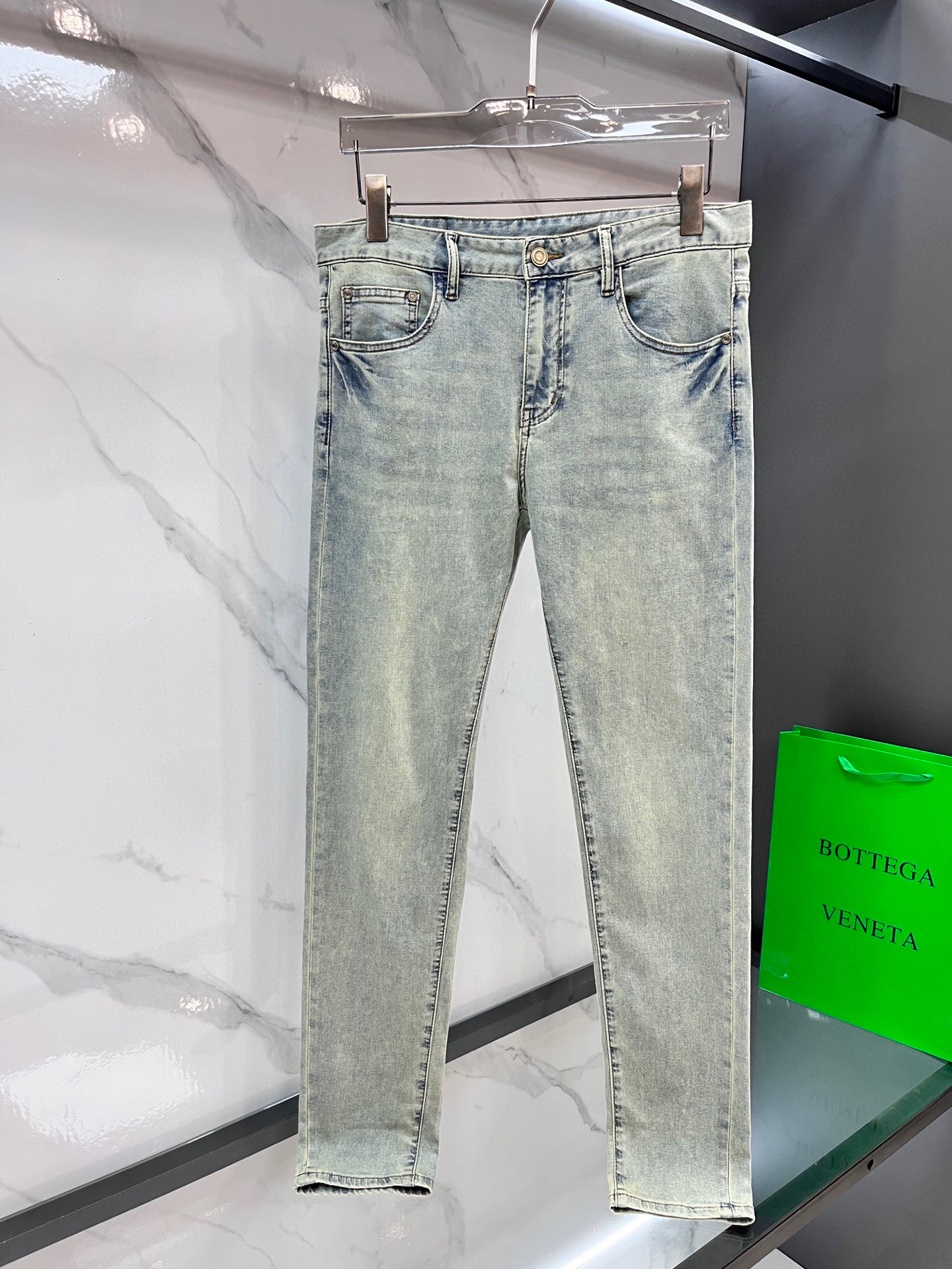 High-Quality Water-Washing Jeans with Fresh Spring Fruit Design for Hardware Decorations - 图片 2