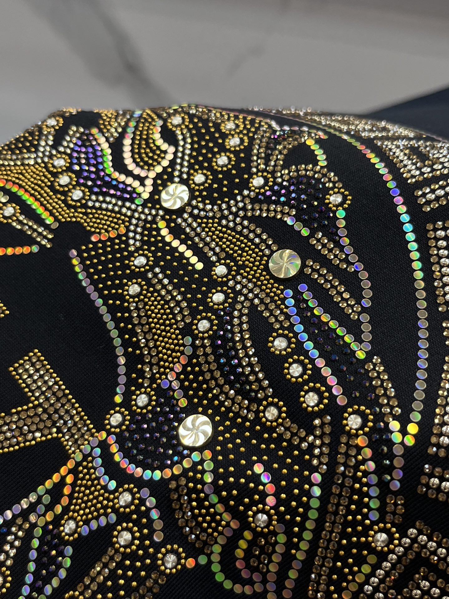 范思哲 25s新款T恤.宽松版型！视觉感受超前！悬垂感强！手感质感都极完美！胸口美杜莎女王经典设计完美的