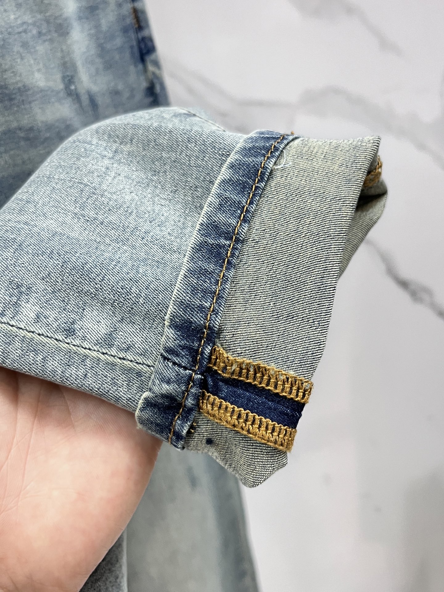 巴宝莉 2025SS早春新品薄款重工休闲牛仔裤👖，进口优质水洗弹力面料，上身舒适透气有弹力，客供五金辅料