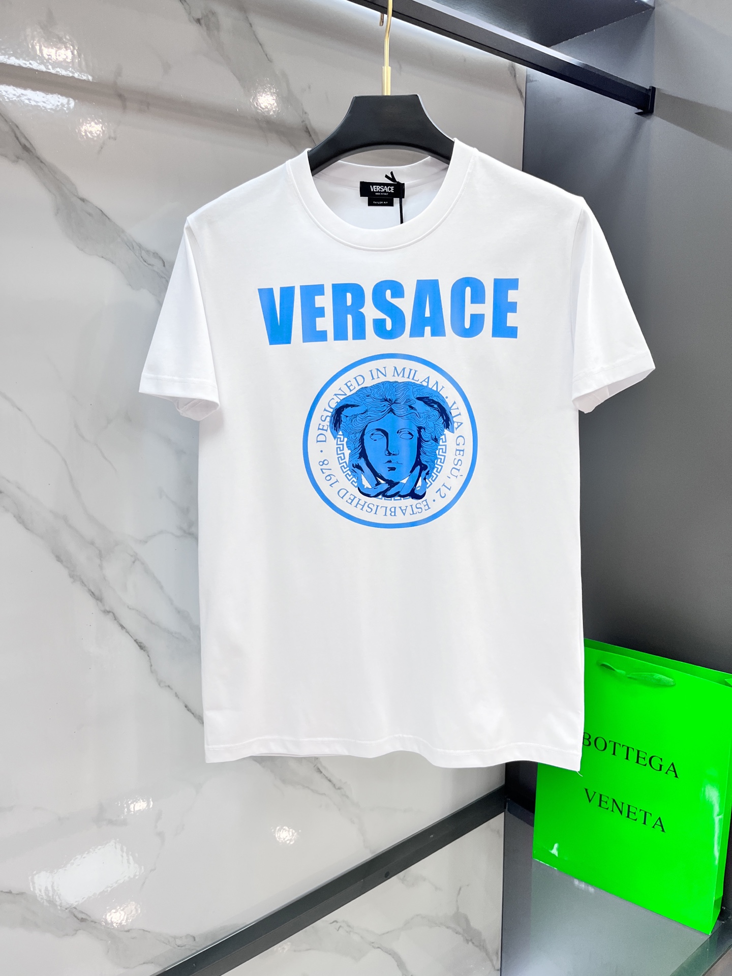 VERSACE/范思哲 2025春夏装欧洲GW专柜新款 走秀网红款定制 顶级原单时尚休闲短袖T恤。25s