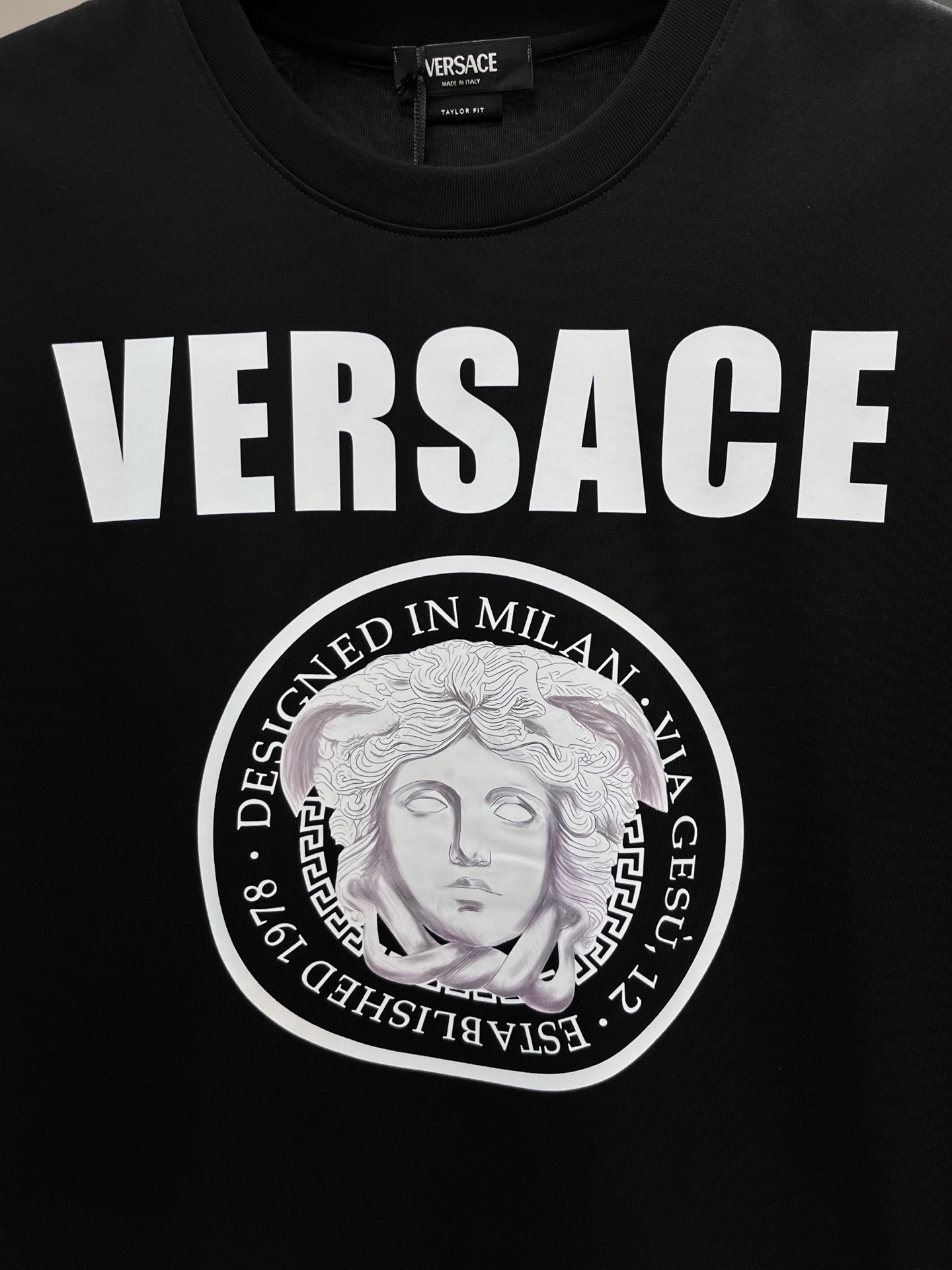 VERSACE/范思哲 2025春夏装欧洲GW专柜新款 走秀网红款定制 顶级原单时尚休闲短袖T恤。25s