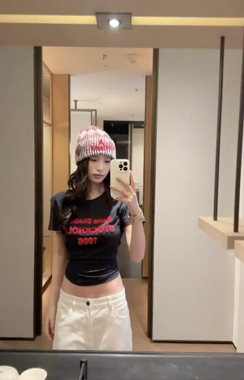 _dut9sEkifF9biem22Zon9wziC6nSQ2yUXGd8gPA