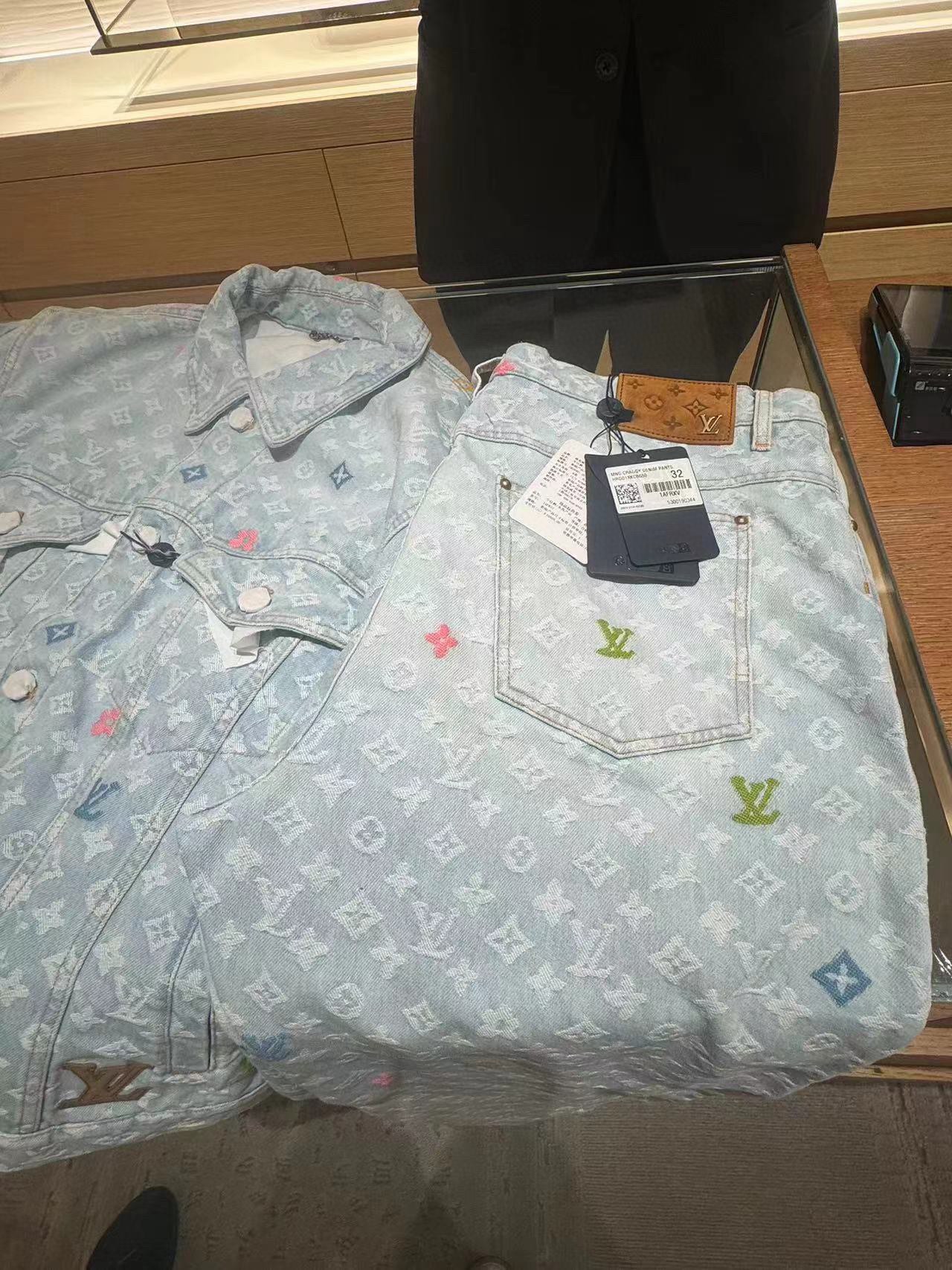 _dbF9skCmnIhNPZ6z3Pzae19tCF1D3Sus2NvDJkA