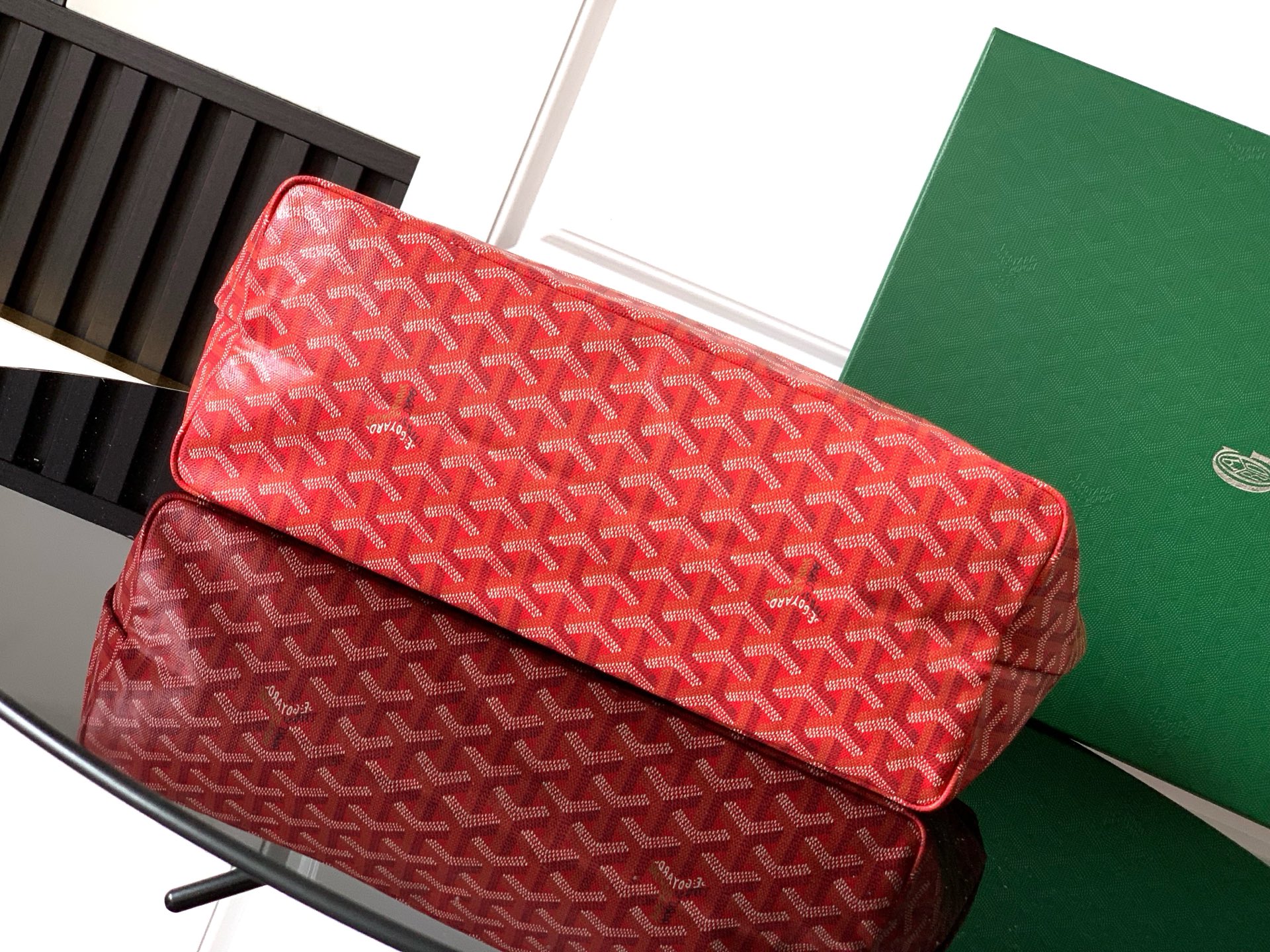 Goyard Saint Louis Small Tote Bag 2025 Limited Edition Rose Pink 4 i1745506628668 9865 0 3