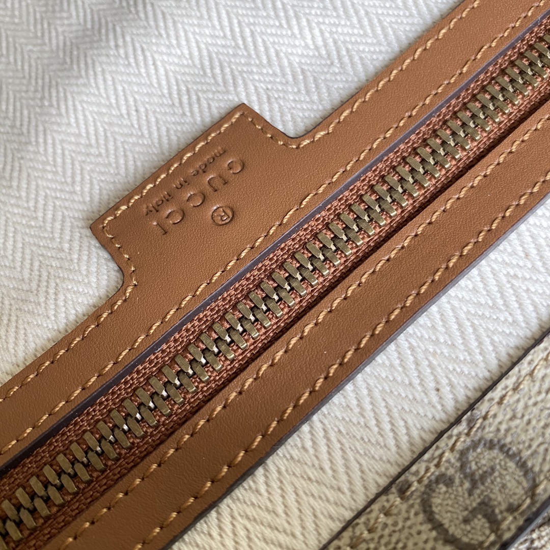 תיק צליבה לגברים Gucci מודל 821154 - מושלם ליום-יום בסגנון 11 i1743917747 6738 10