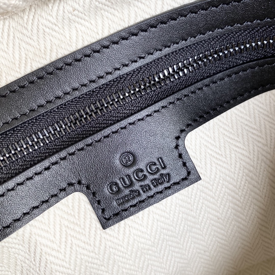 Gucci Men's GG Supreme Crossbody Bag, 23 cm, Brown 8 i1744260582 8062 8