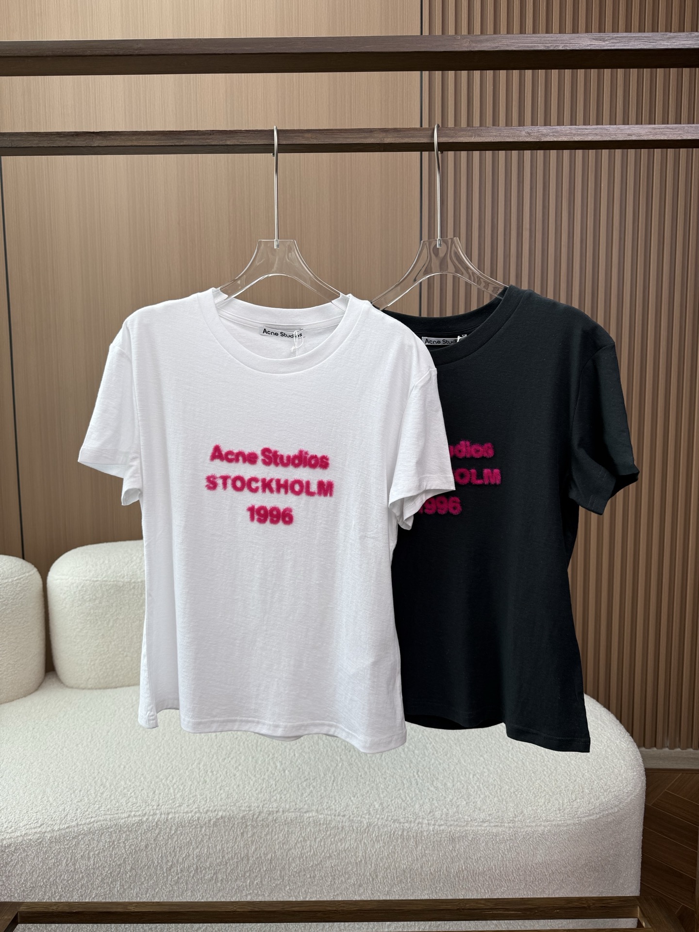 NO:835110,(Original customization) Acne Studios 2026 New Year Limited Series 1996 logo short-sleeved T-shirt,,acne studios,dior,T-shirt,tees,t-shirt,19860909（原版定制） Acne Studios 2026新春限定系列 1996徽标短袖T恤,,acne studios,dior,T-shirt,tees，t-shirt,,Women's clothing