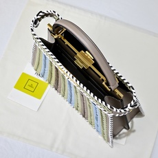 型号33200上新啦💗新款出货 ,现货首发Iconic Peekaboo ISeeU大号手袋,手工皮编织 型号33200上新啦💗新款出货 ,现货首发Iconic Peekaboo ISeeU大号手袋,手工皮编织