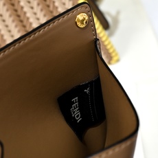 型号33200上新啦💗新款出货 ,现货首发Iconic Peekaboo ISeeU大号手袋,手工皮编织 型号33200上新啦💗新款出货 ,现货首发Iconic Peekaboo ISeeU大号手袋,手工皮编织