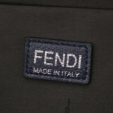 型号1117尺寸34*22cm 芬迪 Fendi Lui 男士斜挎包手提枕头包Lui的设计非常简洁,没有 型号1117尺寸34*22cm 芬迪 Fendi Lui 男士斜挎包手提枕头包Lui的设计非常简洁,没有