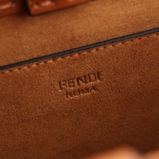 出货咯。小号全新size shine tote FÉŃĎI TOTE 托特包“阳光手提袋”简单字母LOG 出货咯。小号全新size shine tote FÉŃĎI TOTE 托特包“阳光手提袋”简单字母LOG