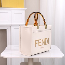 出货咯。小号全新size shine tote FÉŃĎI TOTE 托特包“阳光手提袋”简单字母LOG 出货咯。小号全新size shine tote FÉŃĎI TOTE 托特包“阳光手提袋”简单字母LOG