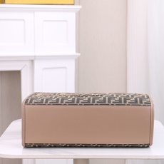 中号,77120FÉŃĎI TOTE 托特包“阳光手提袋”经典双F老花包身,双手柄是整个包包最大焦点,单 中号,77120FÉŃĎI TOTE 托特包“阳光手提袋”经典双F老花包身,双手柄是整个包包最大焦点,单