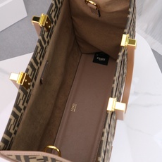 中号,77120FÉŃĎI TOTE 托特包“阳光手提袋”经典双F老花包身,双手柄是整个包包最大焦点,单 中号,77120FÉŃĎI TOTE 托特包“阳光手提袋”经典双F老花包身,双手柄是整个包包最大焦点,单