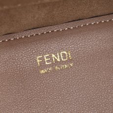小号,现货7722FÉŃĎI TOTE 托特包“阳光手提袋”经典双F老花包身,琥珀色双手柄是整个包包最大 小号,现货7722FÉŃĎI TOTE 托特包“阳光手提袋”经典双F老花包身,琥珀色双手柄是整个包包最大