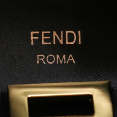 回货【FENDI x-lite】Peekaboo系列手袋10周年而诞生的全新Peekaboo X-Lit 回货【FENDI x-lite】Peekaboo系列手袋10周年而诞生的全新Peekaboo X-Lit