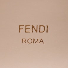 回货【FENDI x-lite】Peekaboo系列手袋10周年而诞生的全新Peekaboo X-Lit 回货【FENDI x-lite】Peekaboo系列手袋10周年而诞生的全新Peekaboo X-Lit