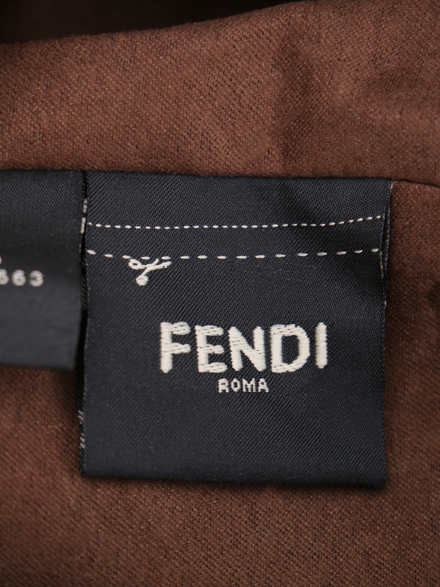 （升级版 百分之百头层牛皮）【Fendi MINI BUCKET】小巧玲珑的，却又如此大容量双F经典又再