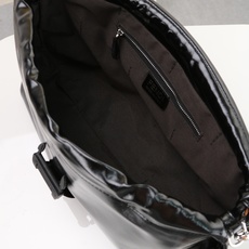 型号1122 配折叠盒 芬迪Fendi Flux信使包 🖤Fendi Flux信使包,简约大气设计,搭配标志性金属“ 型号1122 配折叠盒 芬迪Fendi Flux信使包 🖤Fendi Flux信使包,简约大气设计,搭配标志性金属“