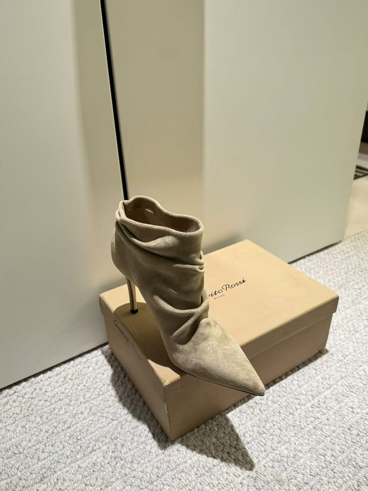 지안비토 플리츠 장식 하이힐 앵클 부츠 75146 이미지 5