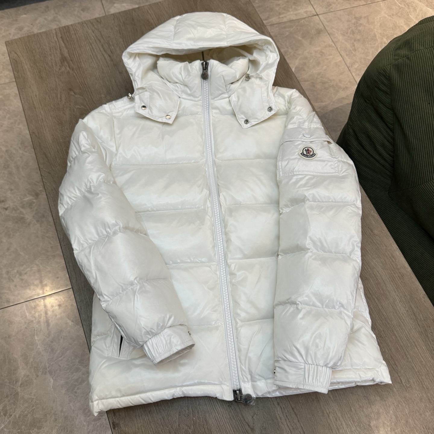 盟可睐 Moncler 高级成衣风衣外套及大衣服饰 #EC33385A 7