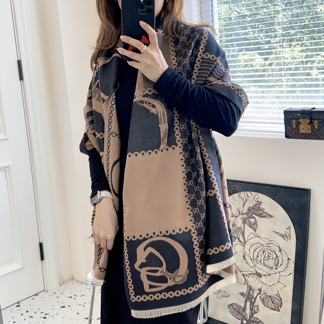 NO:163138,The new model is never out of date. When I buy it, I say that the goddess and daily life are very easy to match. I also look very energetic and needless to say, and the details can be seen clearly. The high-standard quality size 65*180cm ordinary scarf, ordinary scarf19860909批 新款永不过时,买到都说好女神及日常都非常好搭配的款平时穿搭也非常好搭配,整个人看起来都会神采奕奕好多不用多说,细节品质都看得清楚,绝对获赞的高规格品质尺寸65*180cm普通围巾,普通围巾,scarf