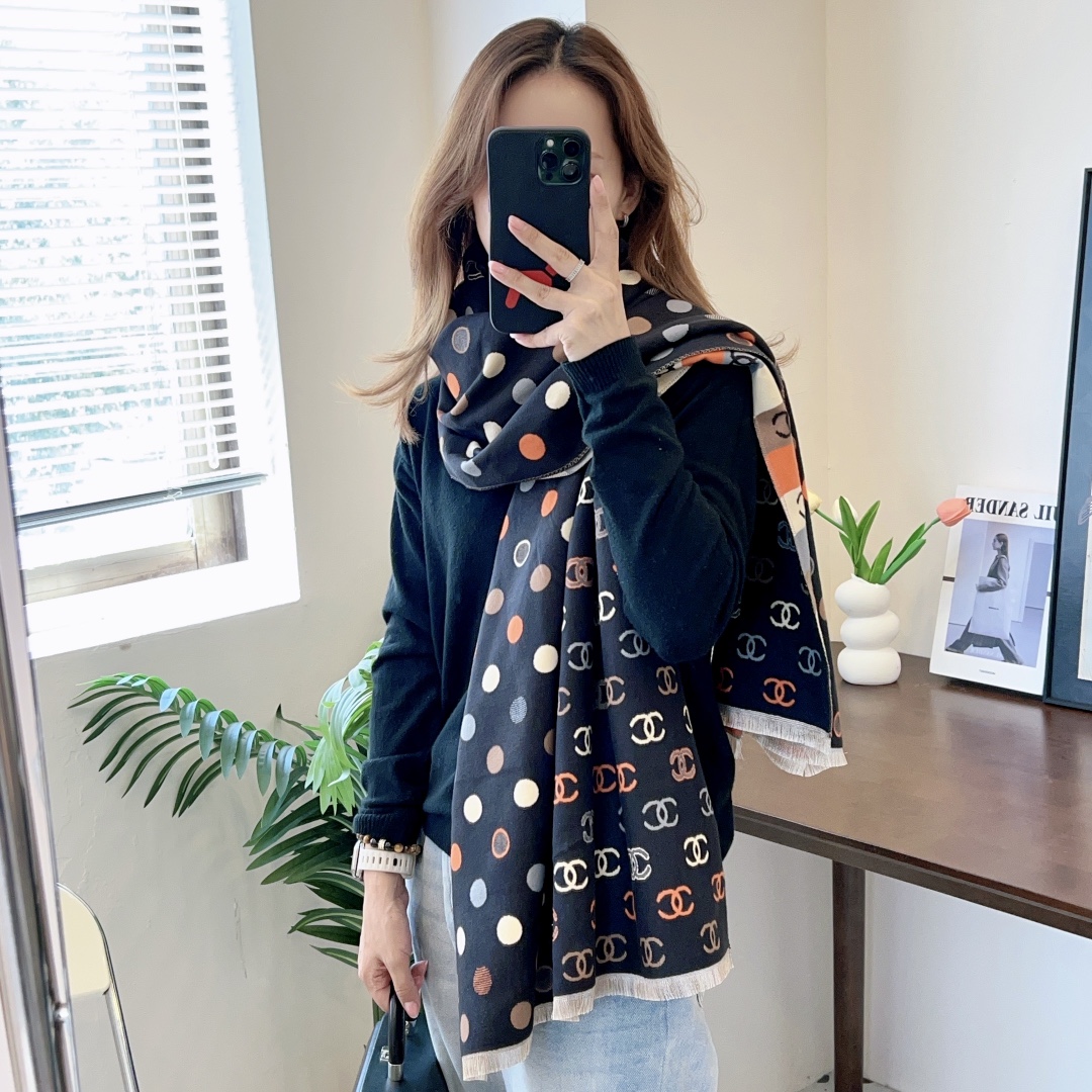 NO:163382,The new model is never out of date. When I buy it, I say that the goddess and daily life are very easy to match. I also look very energetic and needless to say, and the details can be seen clearly. The high-standard quality size 65*180cm ordinary scarf, ordinary scarf19860909新款永不过时,买到都说好女神及日常都非常好搭配的款平时穿搭也非常好搭配,整个人看起来都会神采奕奕好多不用多说,细节品质都看得清楚,绝对获赞的高规格品质尺寸65*180cm普通围巾,普通围巾,scarf