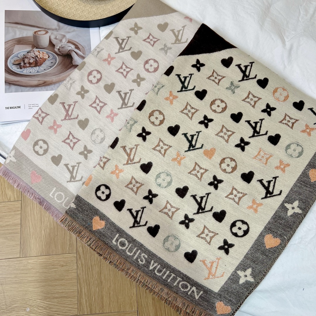 NO:163716,The new model is never out of date. When I buy it, I say that the goddess and daily life are very easy to match. I also look very energetic and needless to say, and the details can be seen clearly. The high-standard quality size 65*180cm ordinary scarf, ordinary scarf19860909新款永不过时,买到都说好女神及日常都非常好搭配的款平时穿搭也非常好搭配,整个人看起来都会神采奕奕好多不用多说,细节品质都看得清楚,绝对获赞的高规格品质尺寸65*180cm普通围巾,普通围巾,scarf