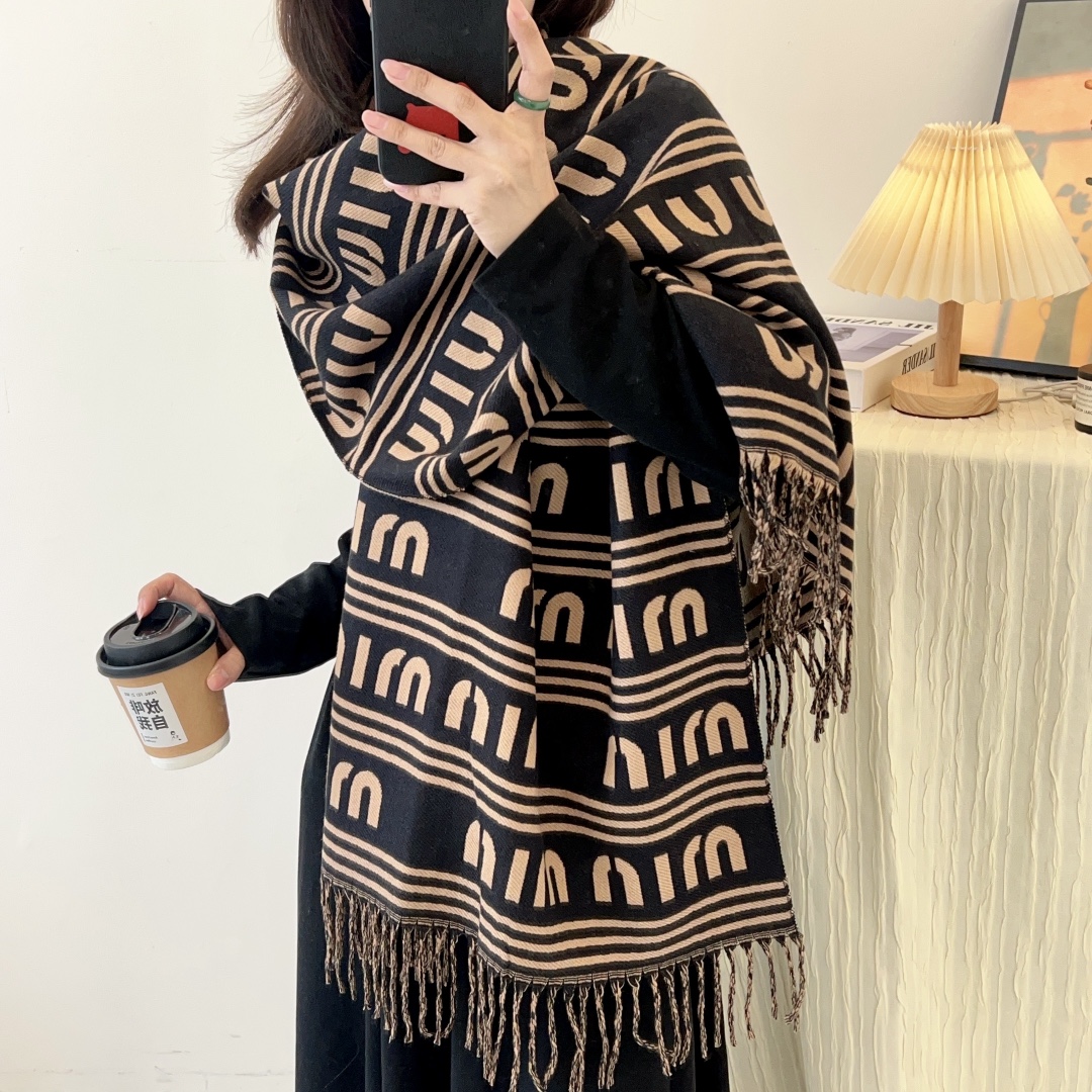 NO:163341,Recommended VIPs by grabbing, you must start quickly [High-end, love, women's beauty, very few goods, you can use true and beautiful things all seasons to make people very, very attractive. The upper body effect is simply beautiful. The quality is very perfect. The whole scarf gives people a big brand aura and is very exquisite and beautiful. It is definitely worth buying a new model. Once you get the real thing, you will be glad that you are a beautiful product for women. It is worth evaluating the perfect temperament and taste. Ditails' first choice VIPs are on 50*180cm, wool ordinary scarf, ordinary scarf19860909批抢VIP推荐 下手一定要快【高端 大爱 女人尤物 货极少 四季都可以用真心美的让人非常非常心动 上身效果简直美翻了 品质非常完美 整个围巾给人大牌气场的同时又非常精致秀丽绝对值得入手的新款 实物一拿到就会庆幸自己是女人的绝美好货 值得品鉴完美气质品味Ditails首选VIP们 上50*180cm,羊毛普通围巾,普通围巾,scarf