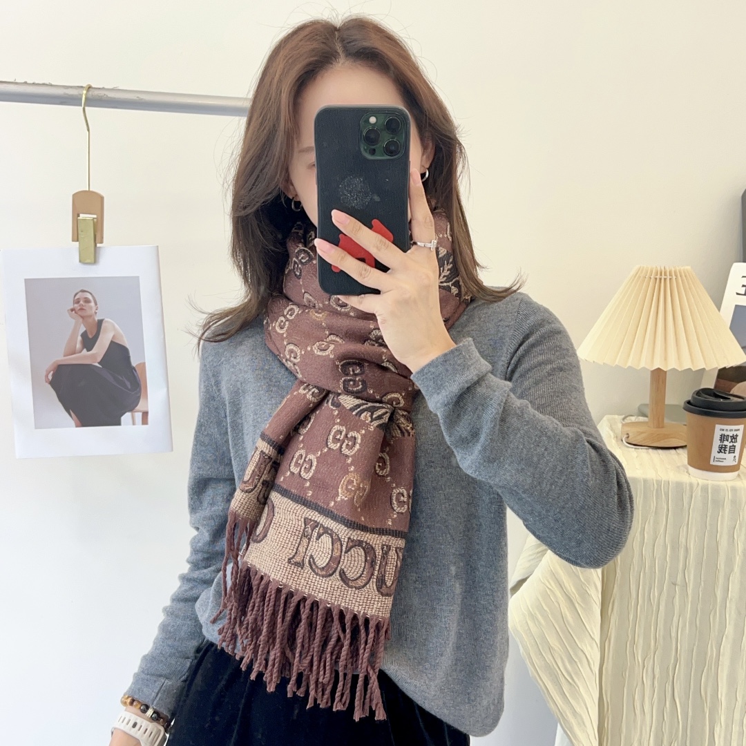 NO:163722,Recommended VIPs, you must start quickly [High-end, love, women's beauty, very few products, you can use true and beautiful things all seasons to make people very, very attractive. The upper body effect is simply beautiful. The quality is very perfect. The whole scarf gives people a big brand aura and is very exquisite and beautiful. It is definitely worth buying a new model. Once you get the real thing, you will be glad that you are a beautiful product for women. It is worth evaluating the perfect temperament and taste. Ditails' first choice VIPs are on 50*180cm, wool ordinary scarf, ordinary scarf19860909抢VIP推荐 下手一定要快【高端 大爱 女人尤物 货极少 四季都可以用真心美的让人非常非常心动 上身效果简直美翻了 品质非常完美 整个围巾给人大牌气场的同时又非常精致秀丽绝对值得入手的新款 实物一拿到就会庆幸自己是女人的绝美好货 值得品鉴完美气质品味Ditails首选VIP们 上50*180cm,羊毛普通围巾,普通围巾,scarf