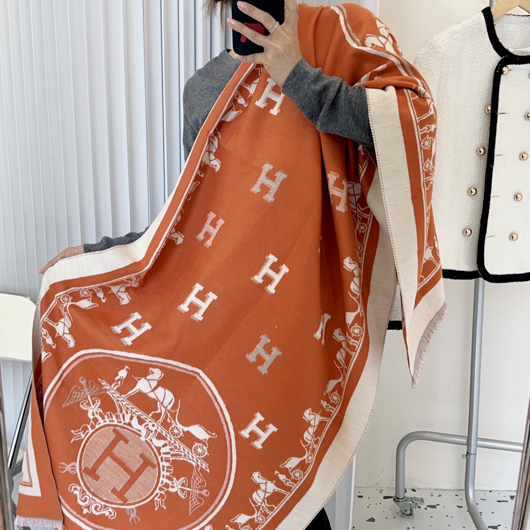 NO:163267,The new model is never out of date. When I buy it, I say that the goddess and daily life are very easy to match. I also look very energetic and needless to say, and the details can be seen clearly. The high-standard quality size 65*180cm ordinary scarf, ordinary scarf19860909新款永不过时,买到都说好女神及日常都非常好搭配的款平时穿搭也非常好搭配,整个人看起来都会神采奕奕好多不用多说,细节品质都看得清楚,绝对获赞的高规格品质尺寸65*180cm普通围巾,普通围巾,scarf