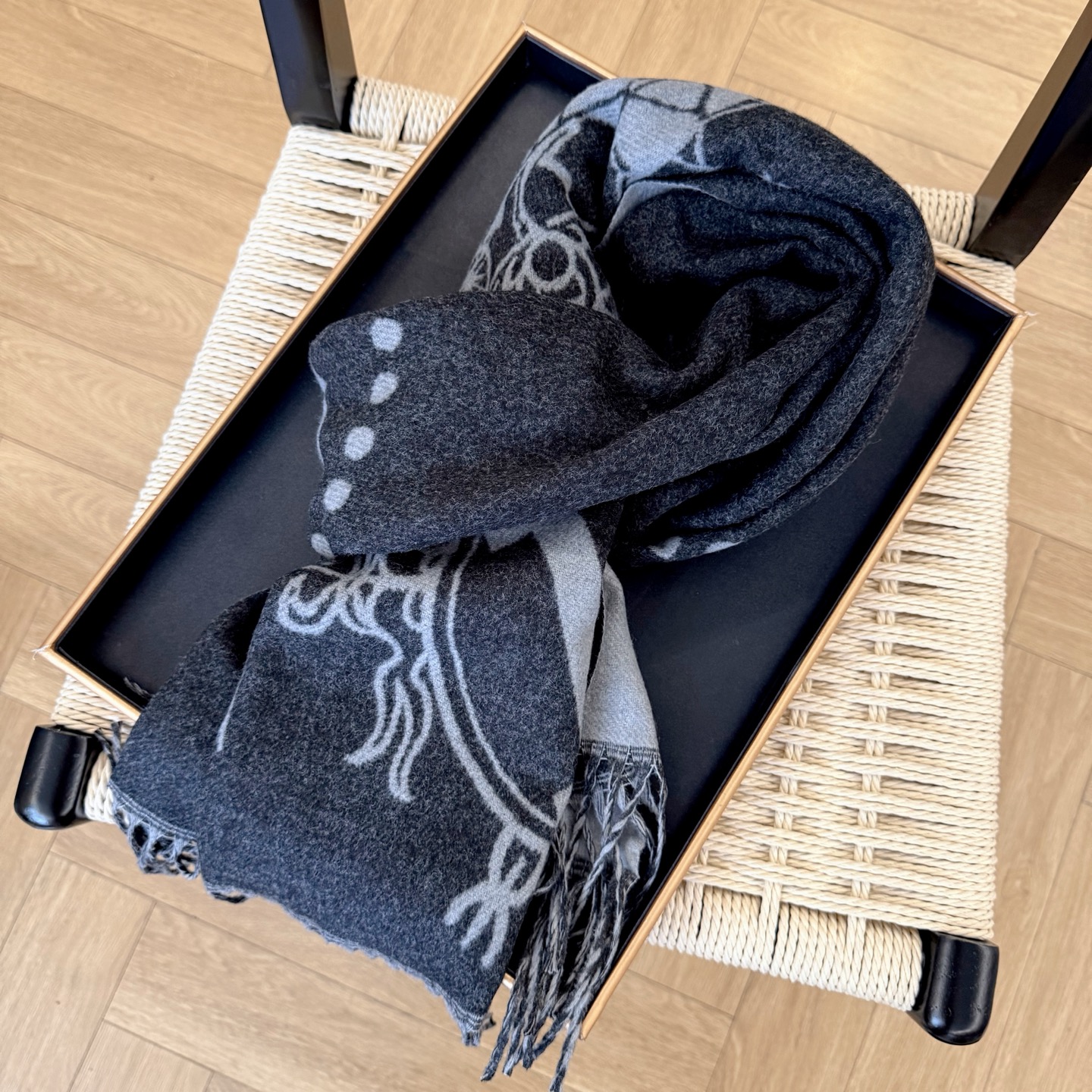 高級羊毛ニットスカーフ - クラシックデザインでどんなスタイルにもマッチ