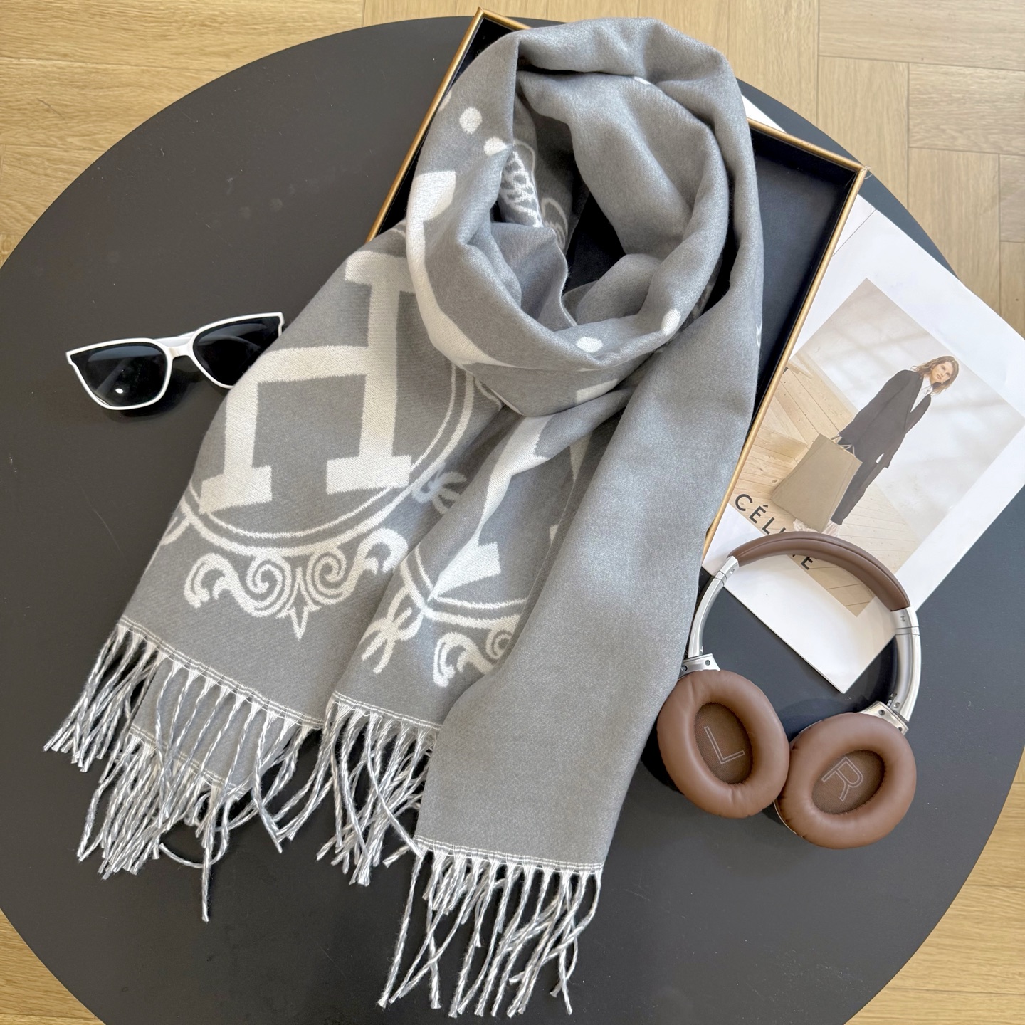 高級羊毛ニットスカーフ - クラシックデザインでどんなスタイルにもマッチ