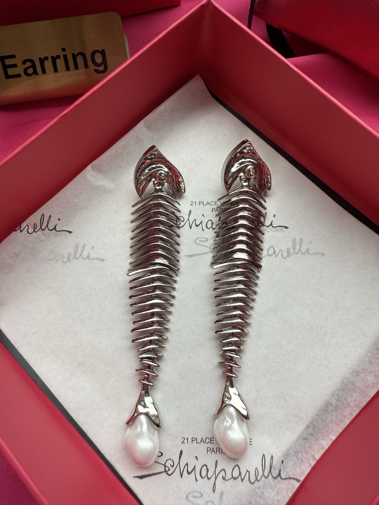 Серьги Schiaparelli