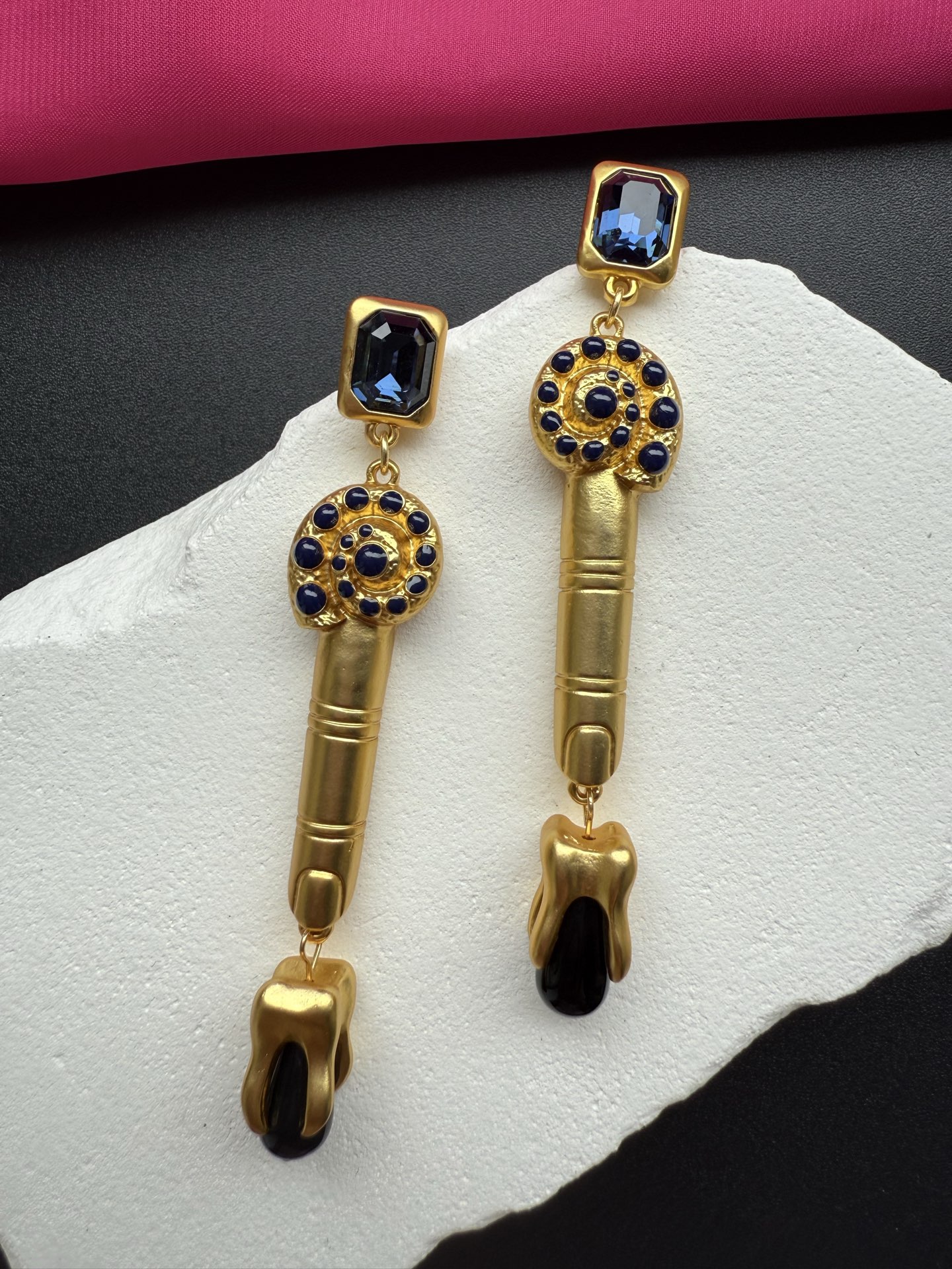 Серьги Schiaparelli
