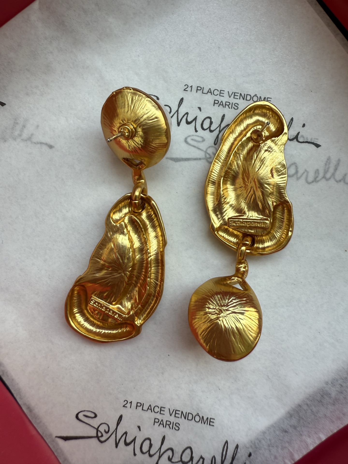 Серьги в форме уха с жемчугом Schiaparelli