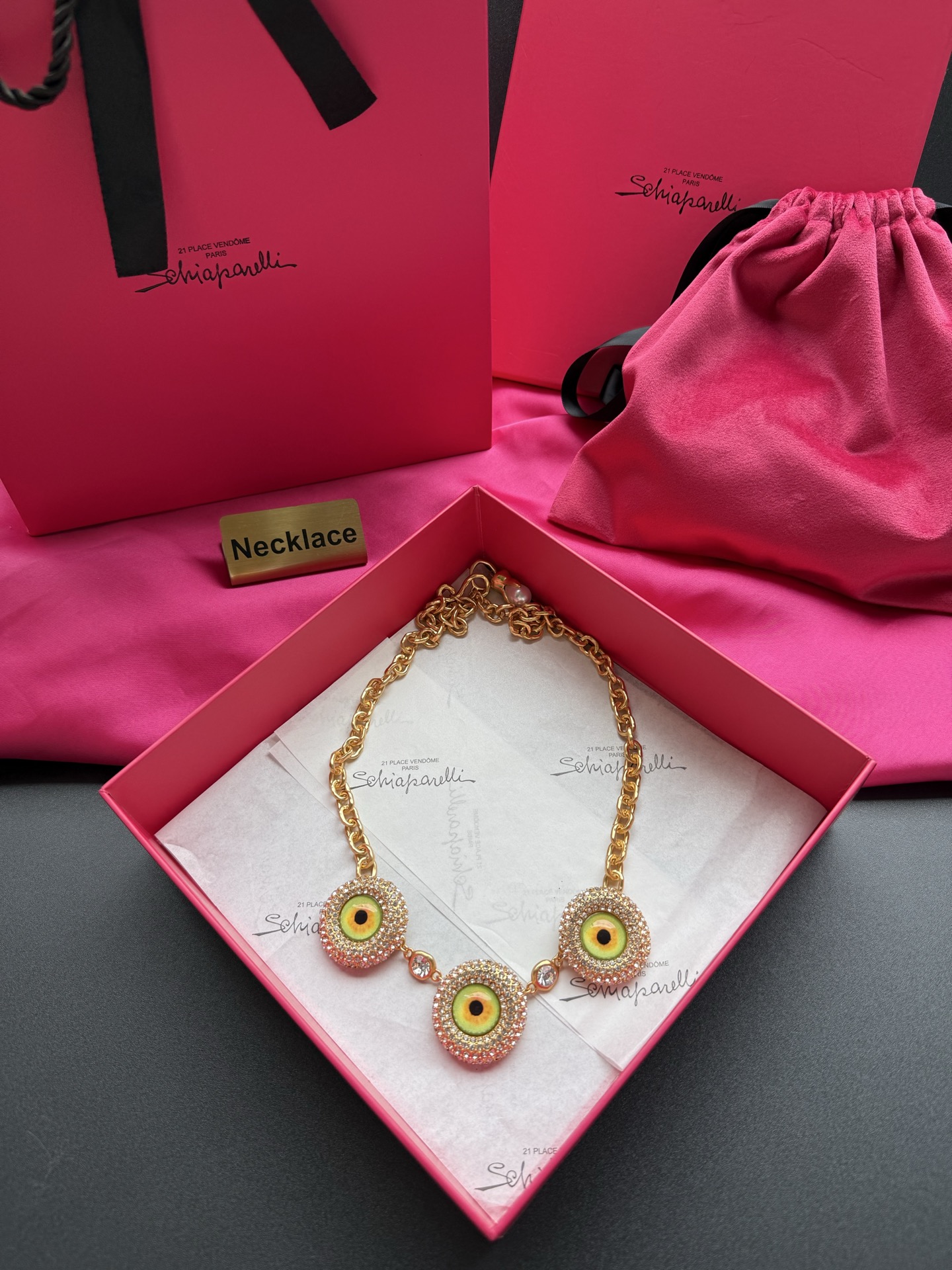 Колье с глазами Schiaparelli