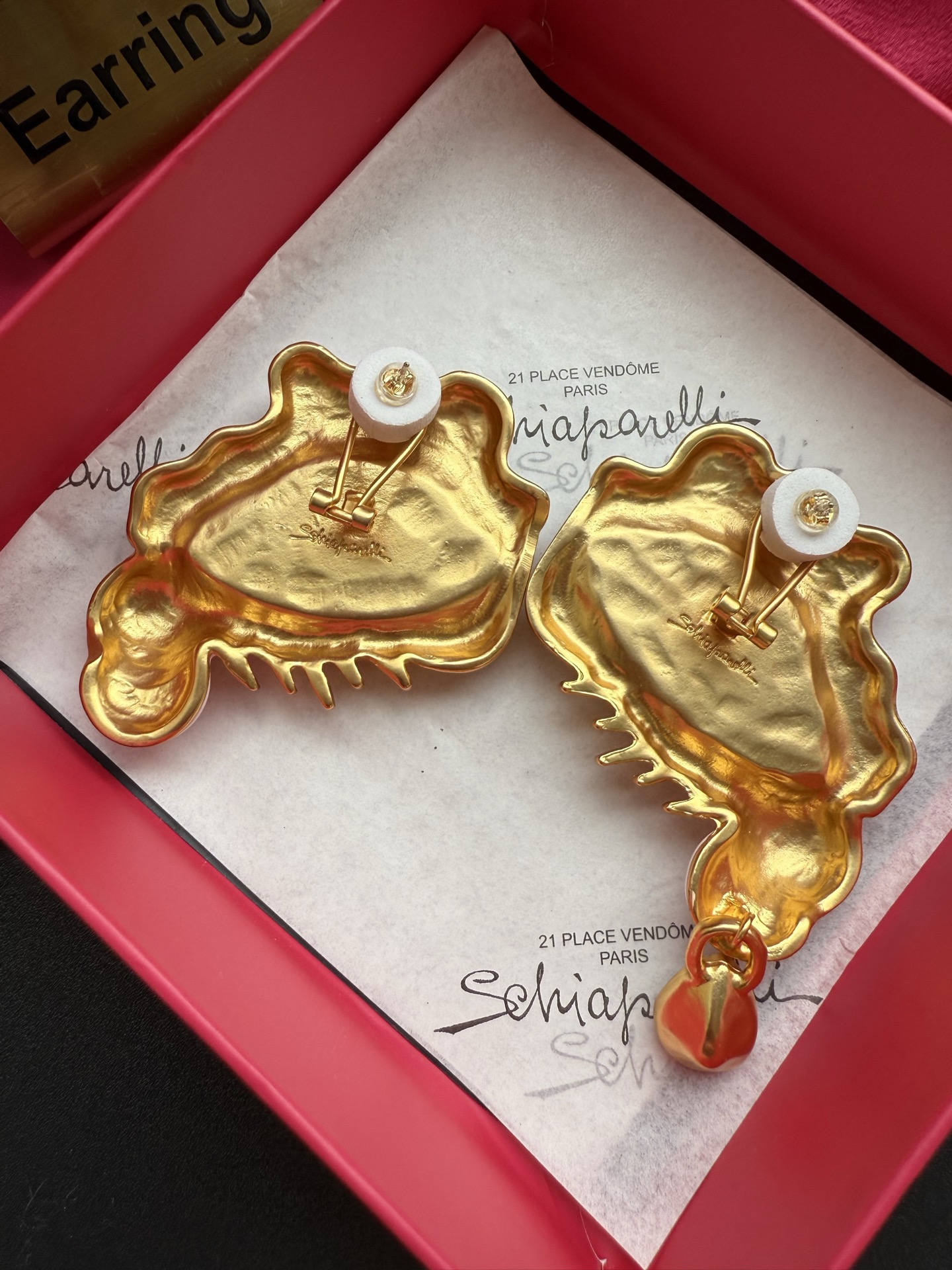 Серьги в виде глаз Schiaparelli