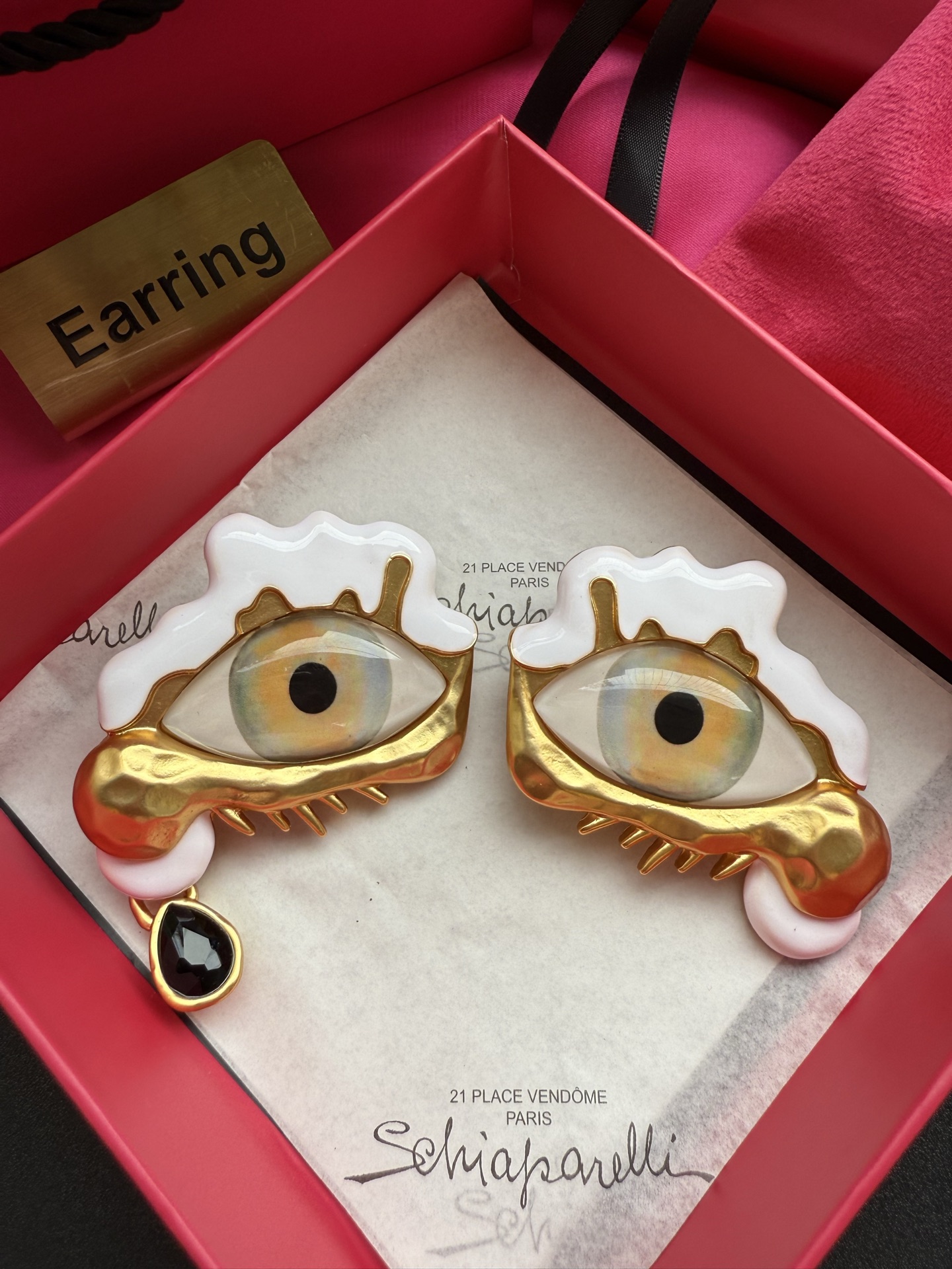 Серьги в виде глаз Schiaparelli